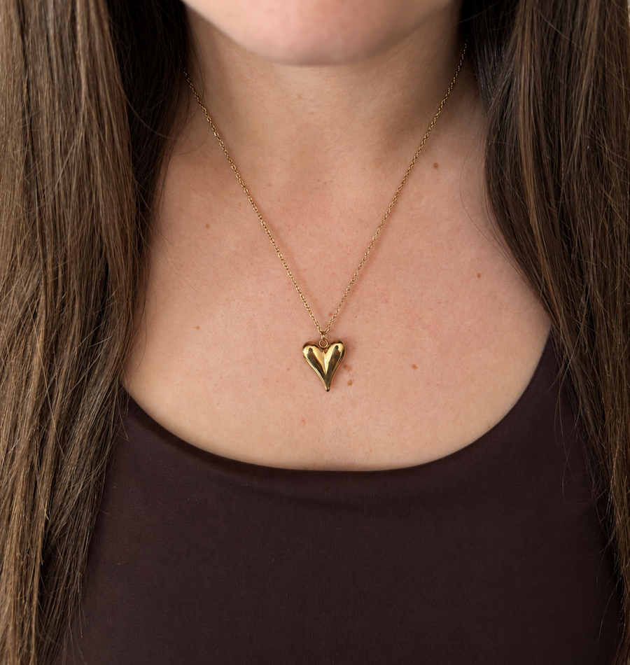 KIMÉ Hartketting – goudkleurig – draagfoto