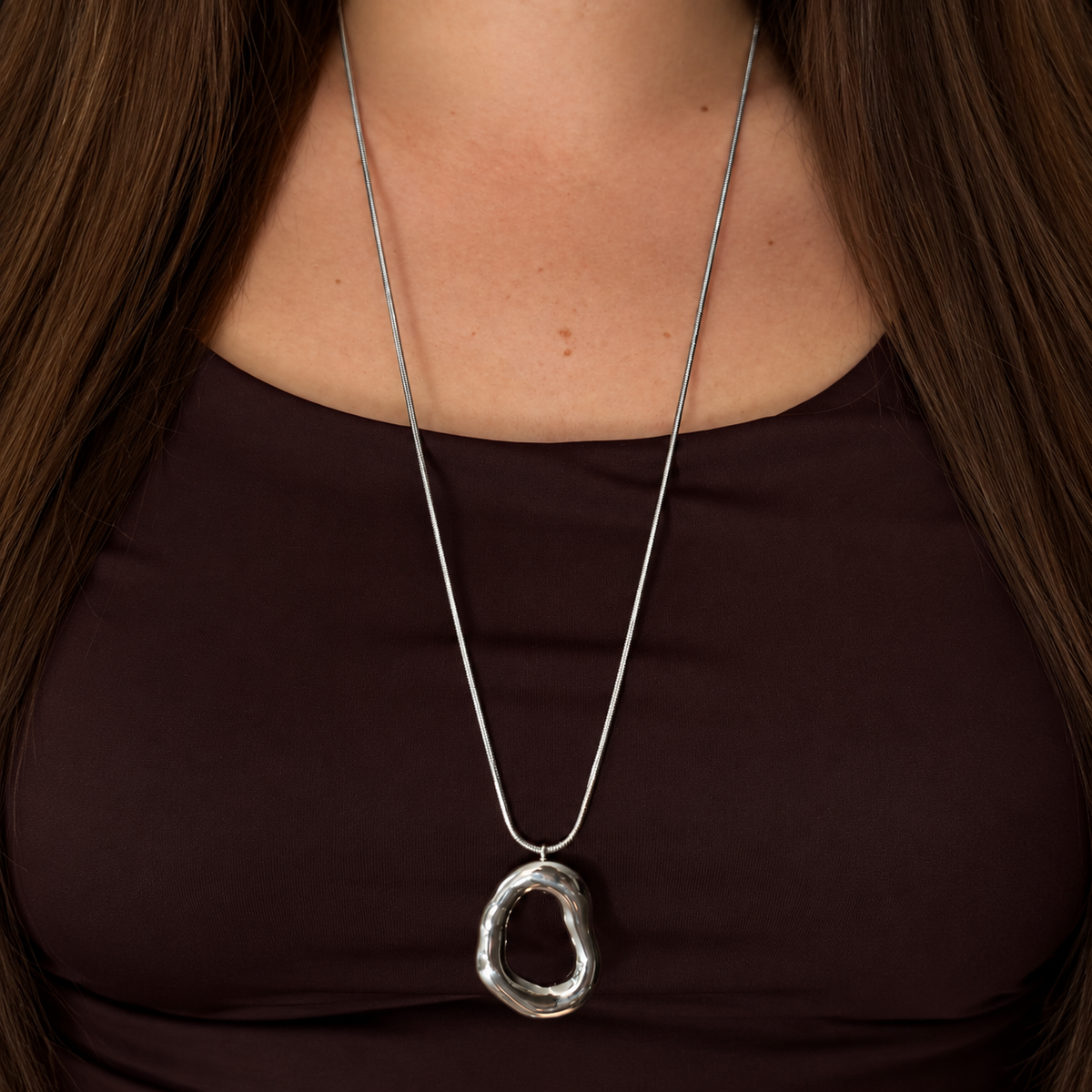 KIMÉ Lange ketting met organische ring – zilverkleurig