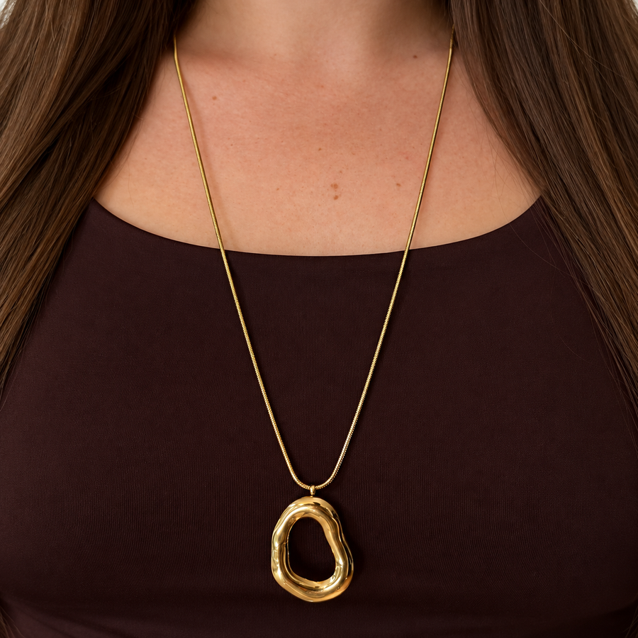 KIMÉ Lange ketting met organische ring – goudkleurig