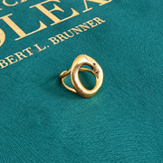 Ring met open ovale vorm – goudkleurig productfoto